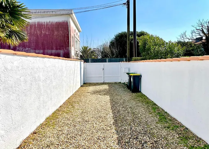 빌라 Teiva - 200m De La *