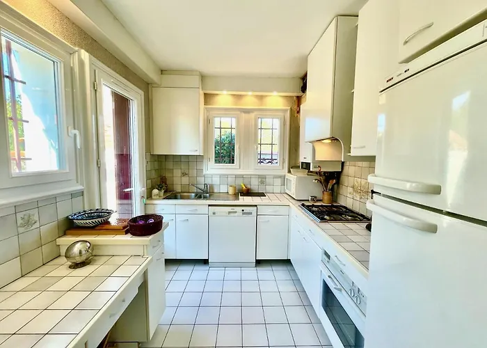 Teiva - 200m De La 로양